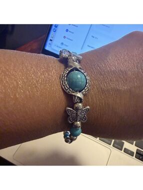 BRACELET Silver Tone Butterfly and Turquoise Beaded Bracelet